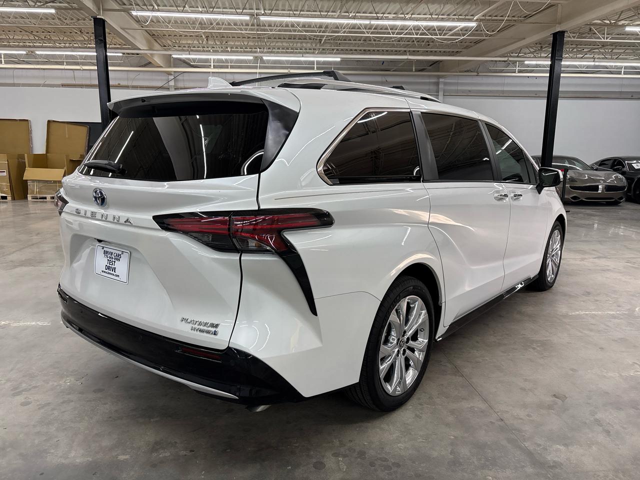 Toyota Sienna Platinum FWD 7-Passenger (Natl) 2023