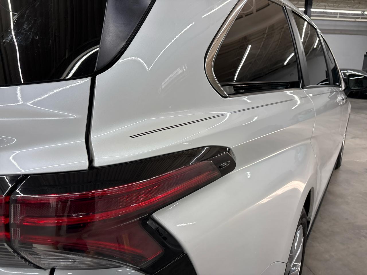 Toyota Sienna Platinum FWD 7-Passenger (Natl) 2023