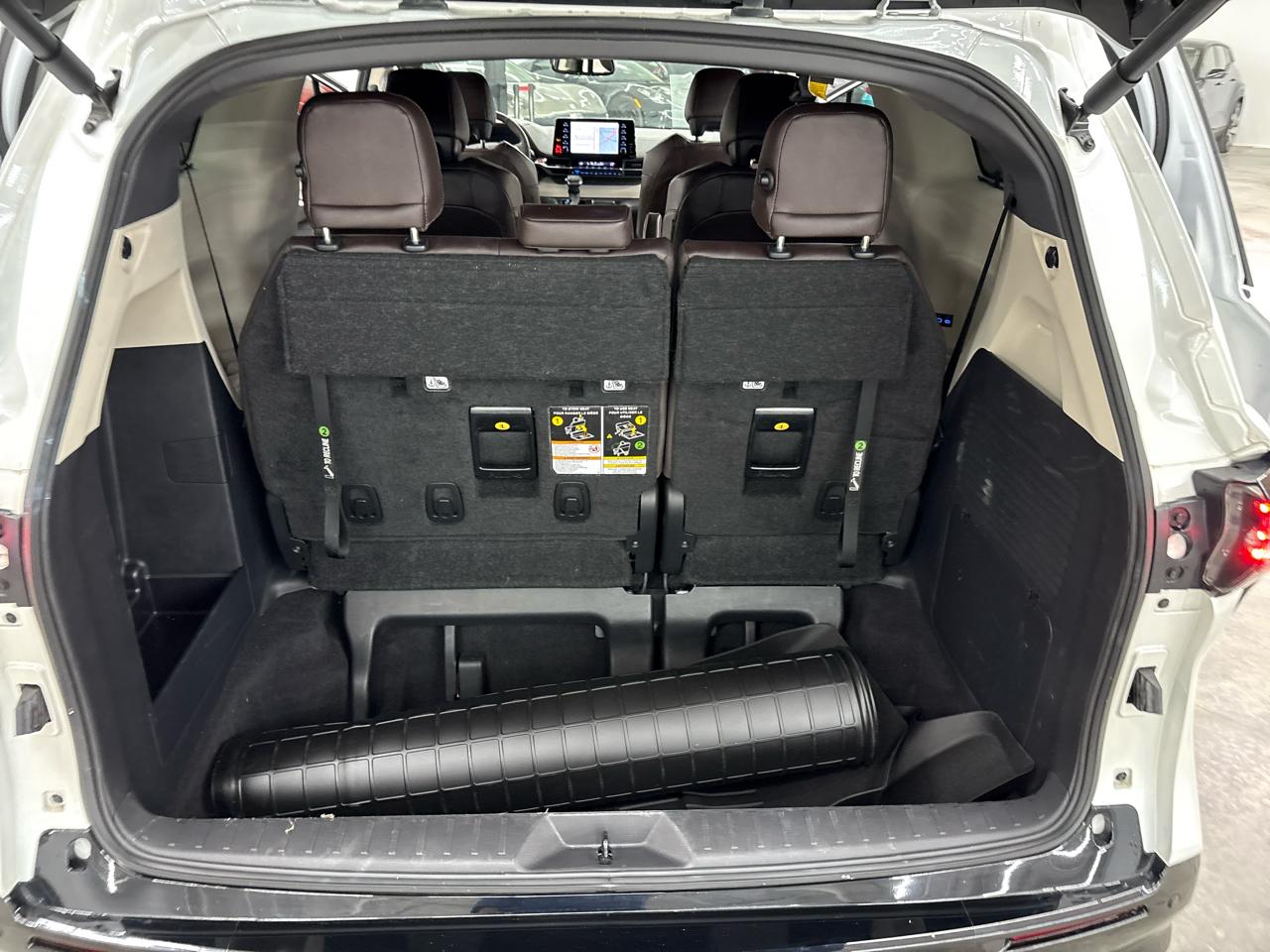 Toyota Sienna Platinum FWD 7-Passenger (Natl) 2023