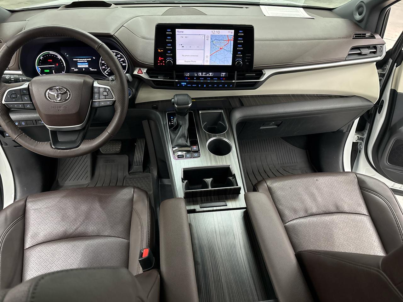 Toyota Sienna Platinum FWD 7-Passenger (Natl) 2023