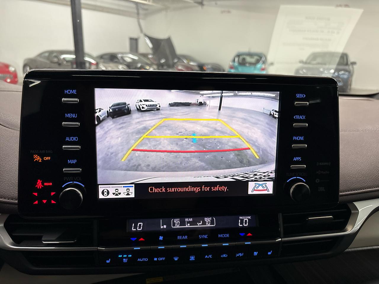 Toyota Sienna Platinum FWD 7-Passenger (Natl) 2023