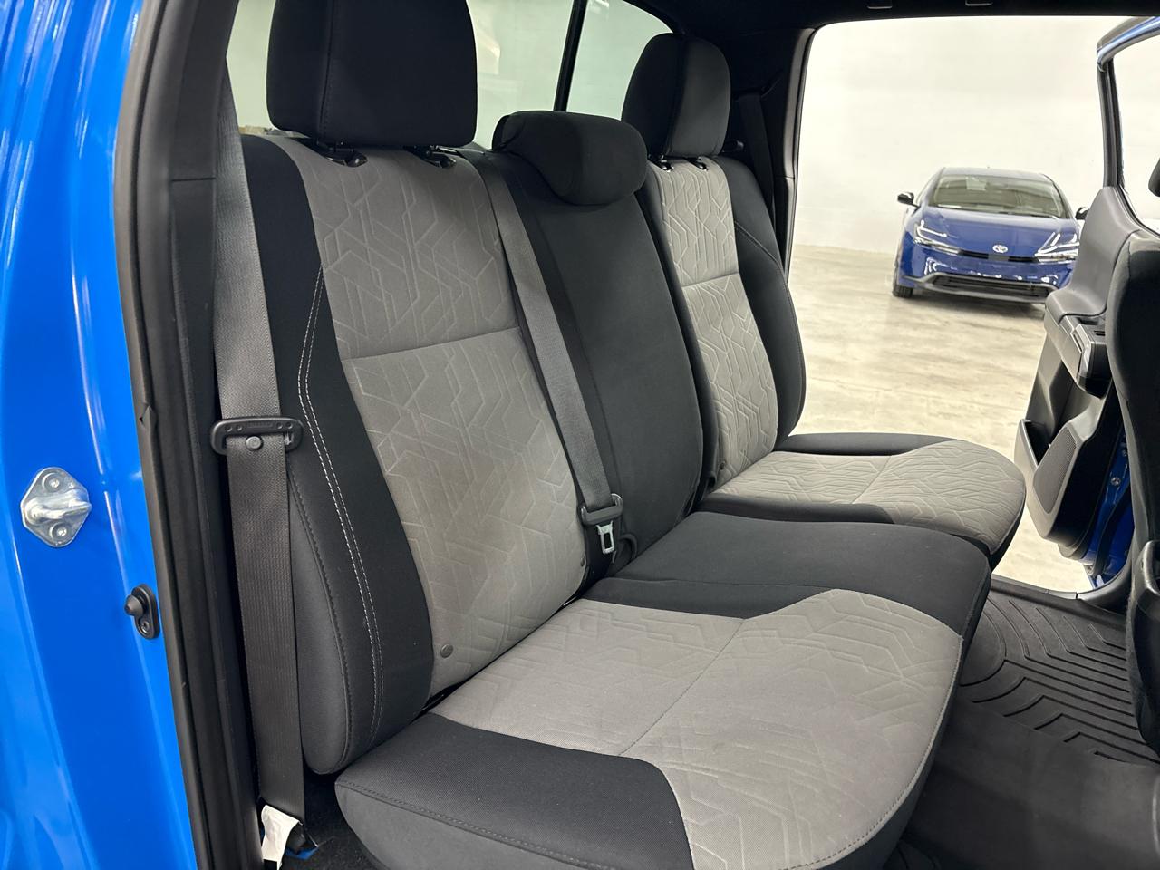 Toyota Tacoma 4WD TRD Off Road Double Cab 5' Bed V6 MT (Natl) 2021