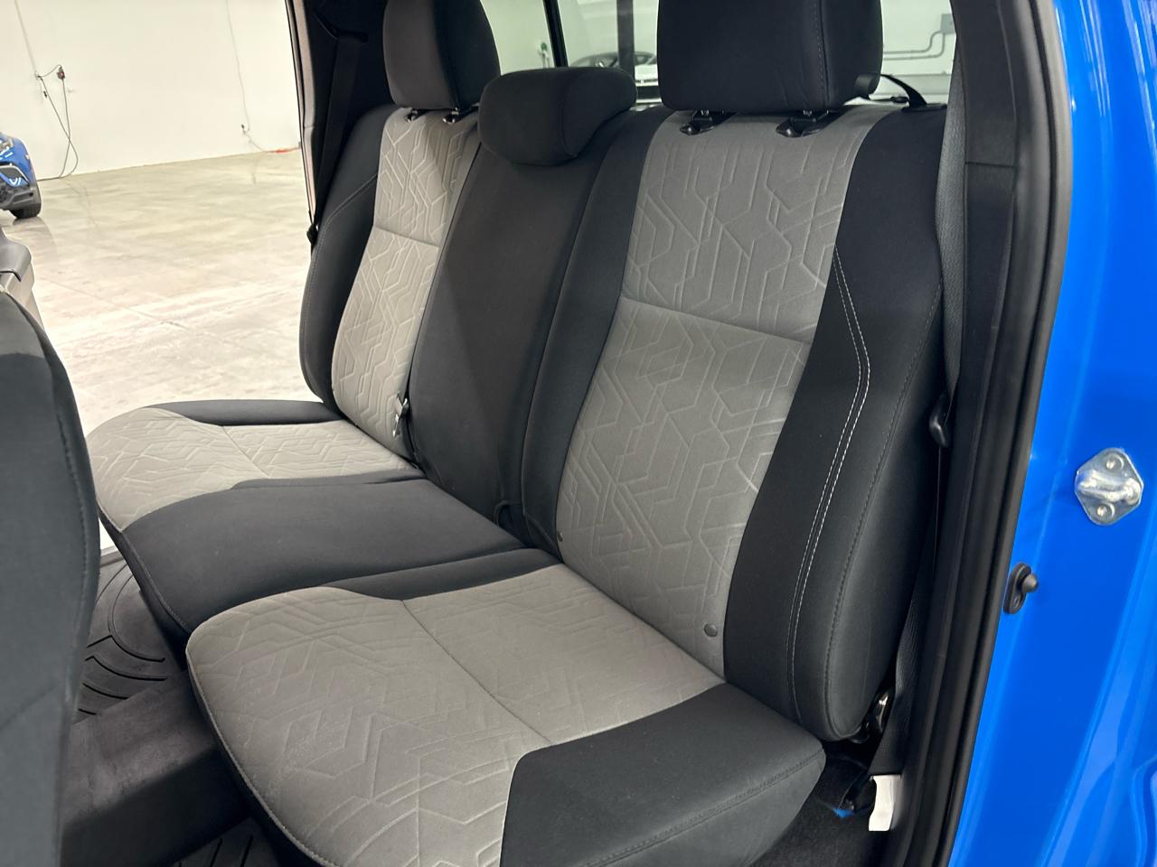 Toyota Tacoma 4WD TRD Off Road Double Cab 5' Bed V6 MT (Natl) 2021