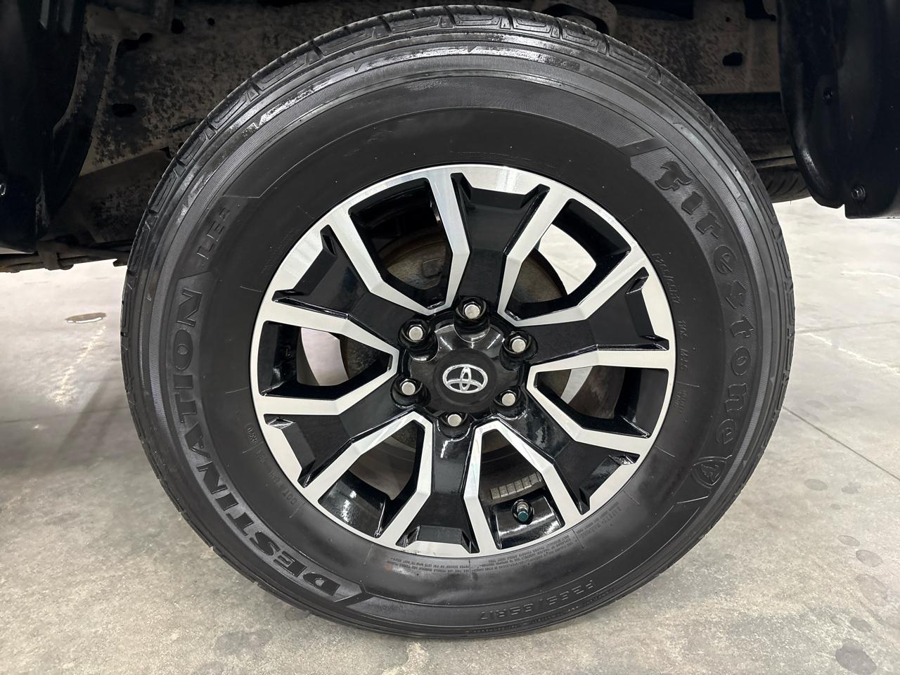 Toyota Tacoma 4WD TRD Off Road Double Cab 5' Bed V6 MT (Natl) 2021