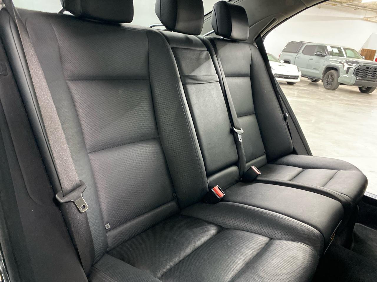 Mercedes-Benz S-Class 4dr Sdn S 550 RWD 2010