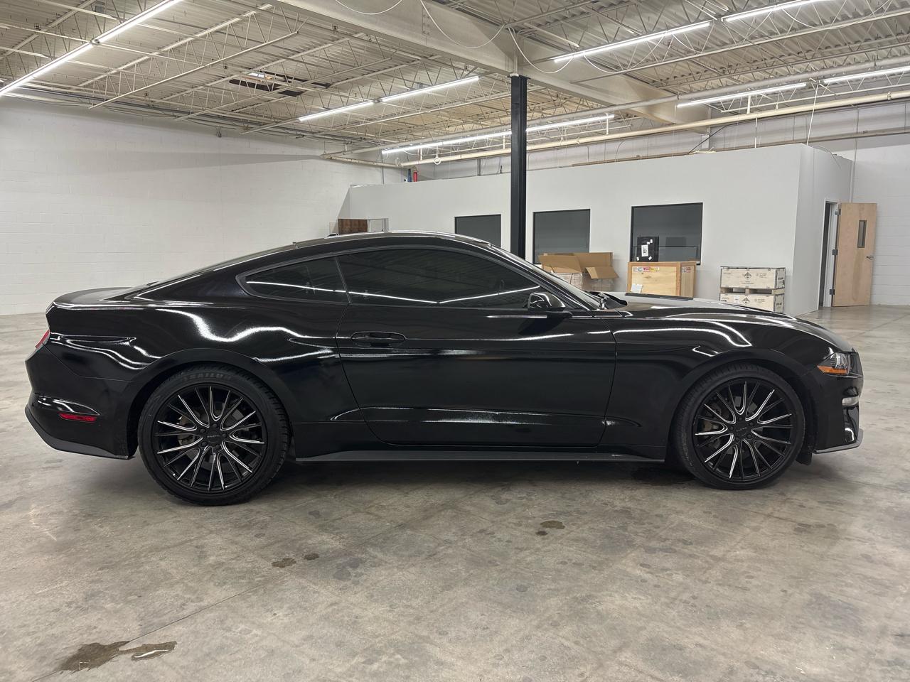 Ford Mustang EcoBoost Coupe 2019