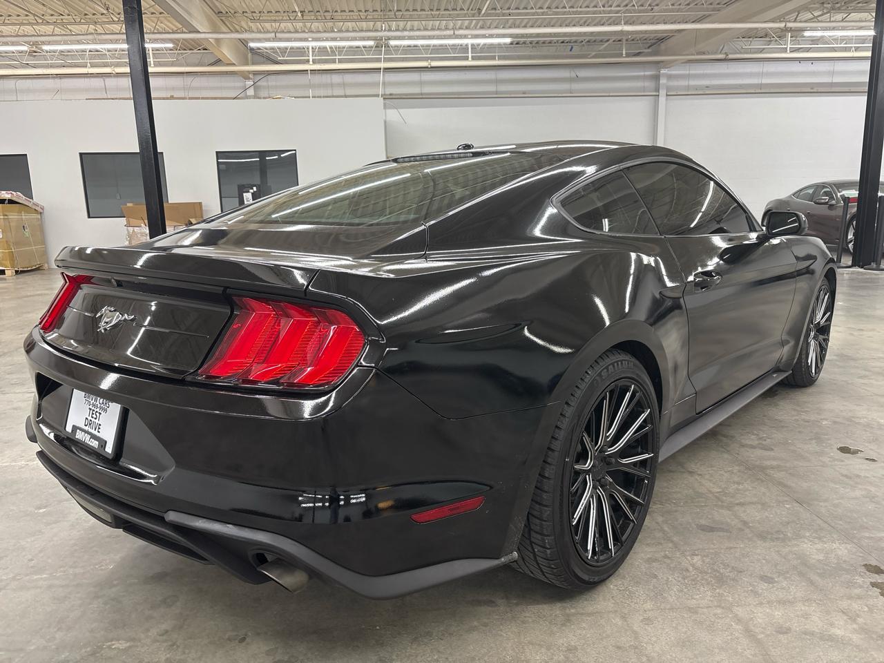 Ford Mustang EcoBoost Coupe 2019