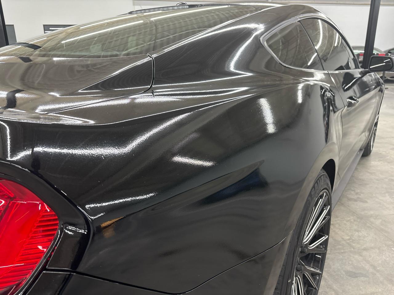 Ford Mustang EcoBoost Coupe 2019