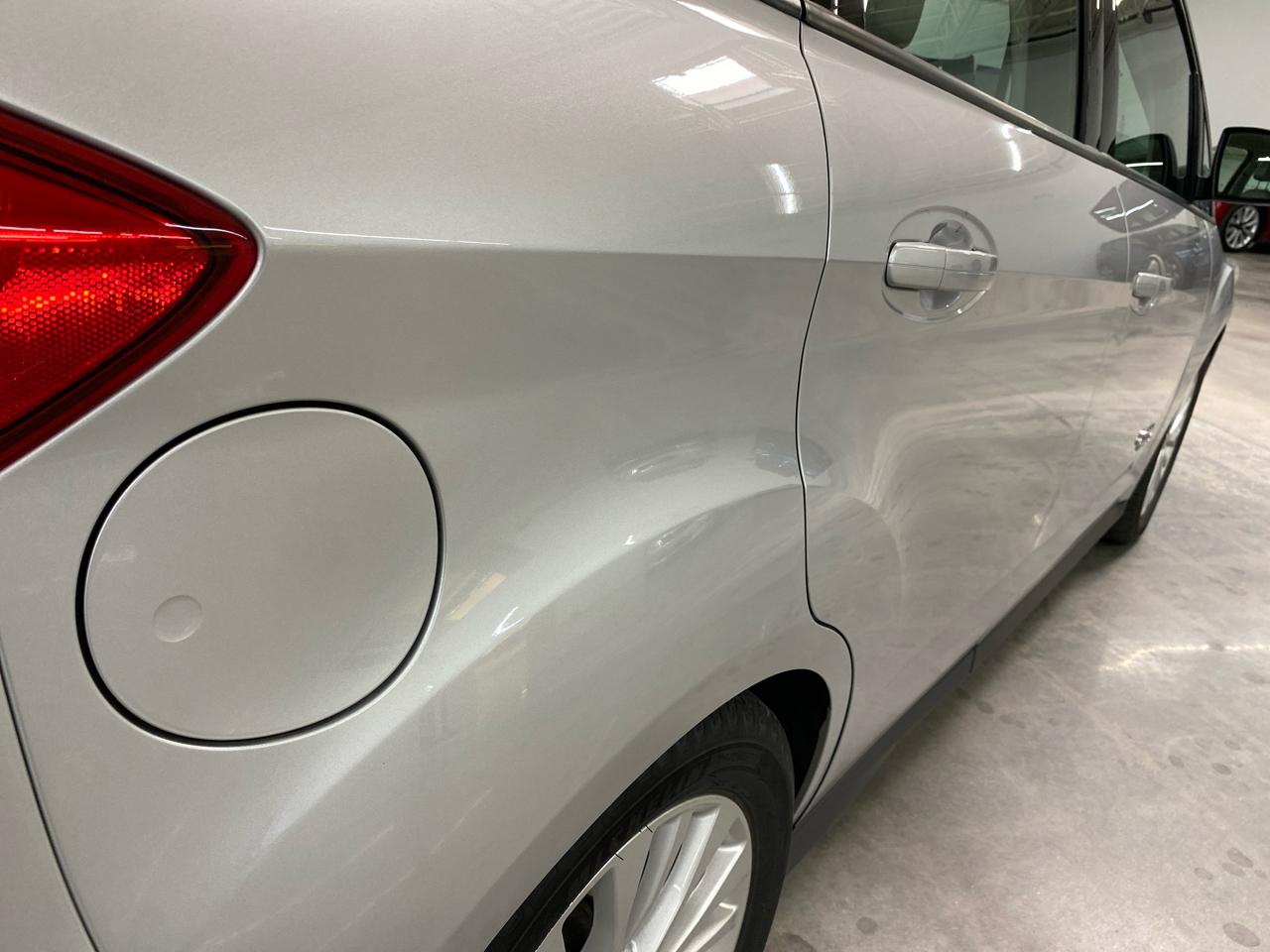 Ford C-Max Energi SE FWD 2017