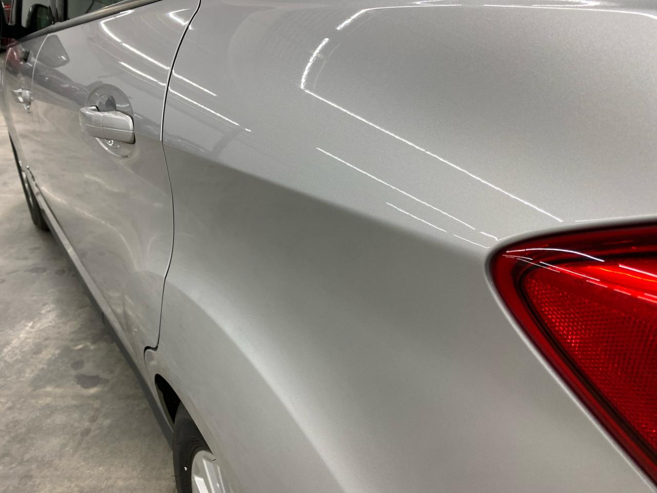 Ford C-Max Energi SE FWD 2017