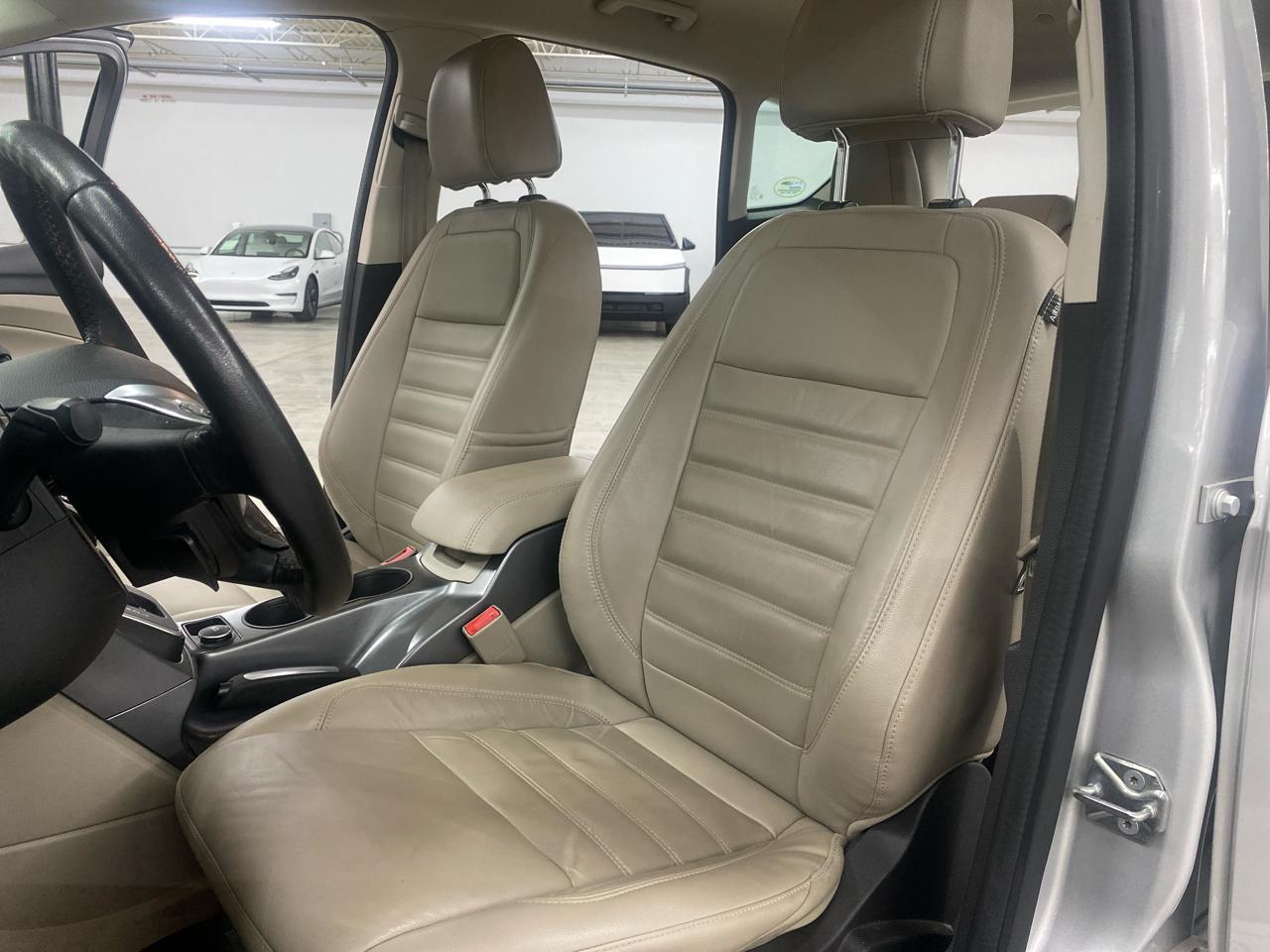 Ford C-Max Energi SE FWD 2017