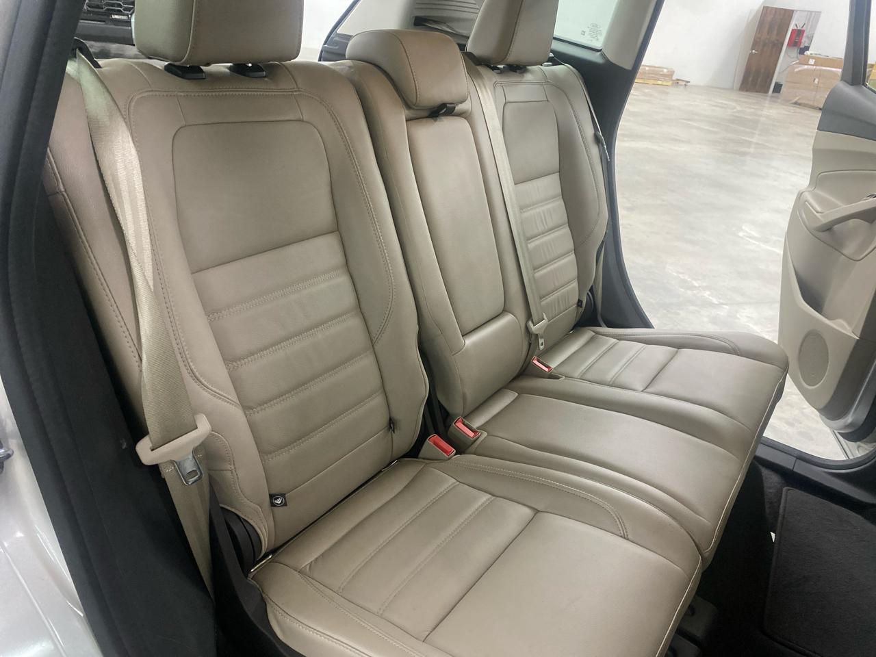 Ford C-Max Energi SE FWD 2017