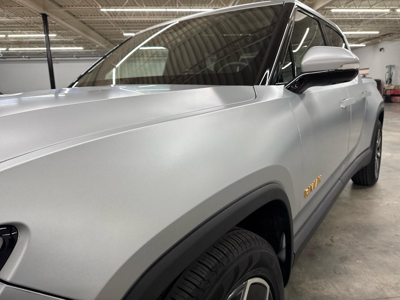 Rivian R1T Adventure Quad-Motor Large Pack 2024