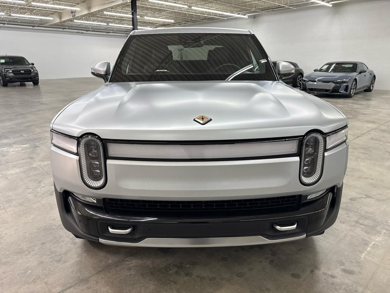Rivian R1T Adventure Quad-Motor Large Pack 2024
