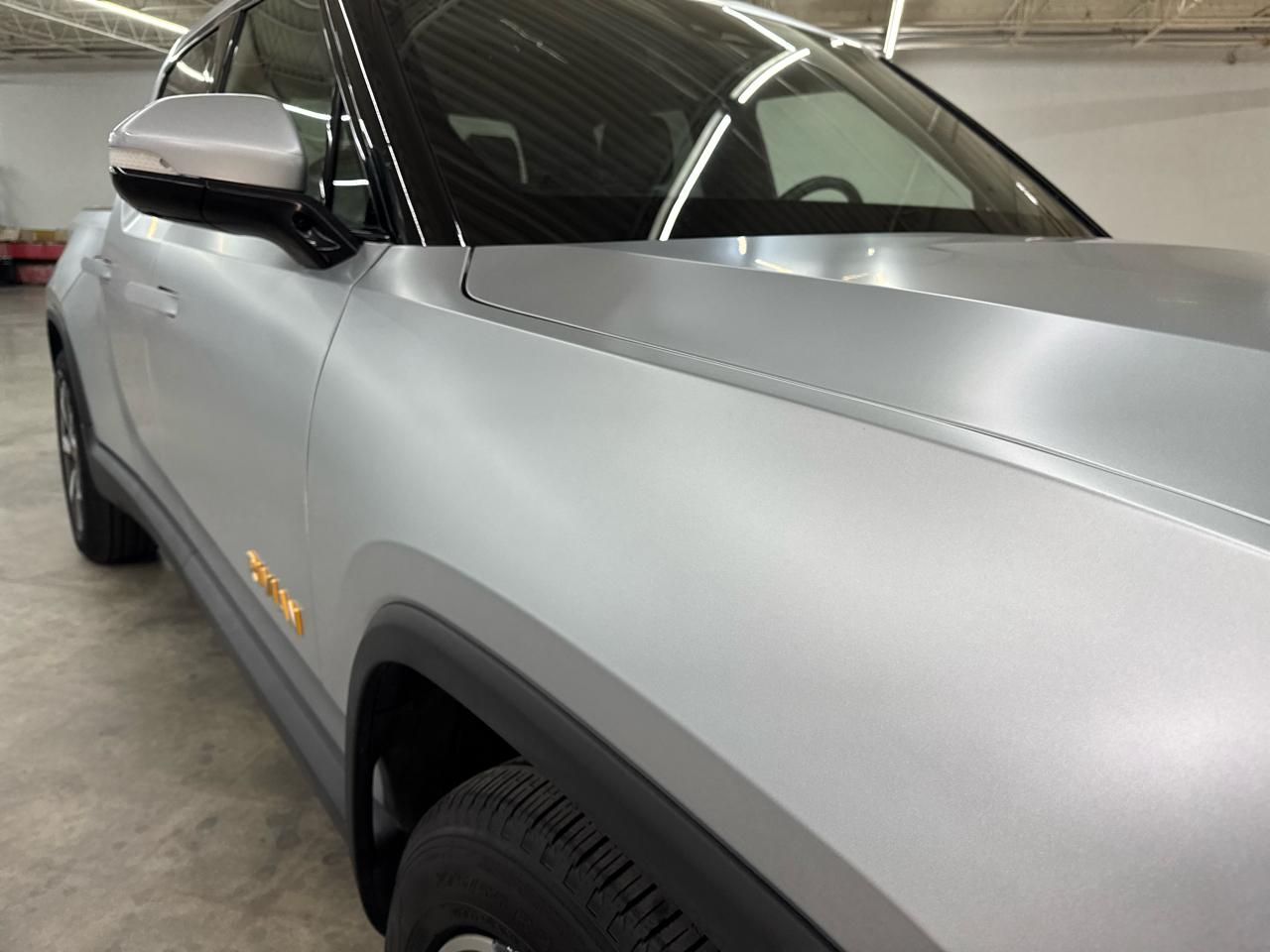 Rivian R1T Adventure Quad-Motor Large Pack 2024