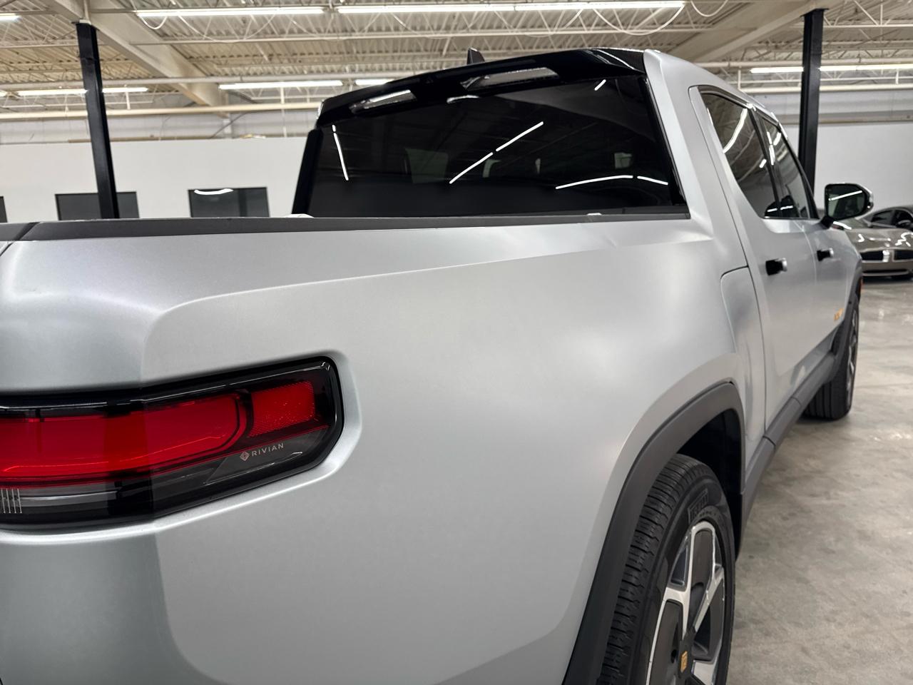 Rivian R1T Adventure Quad-Motor Large Pack 2024