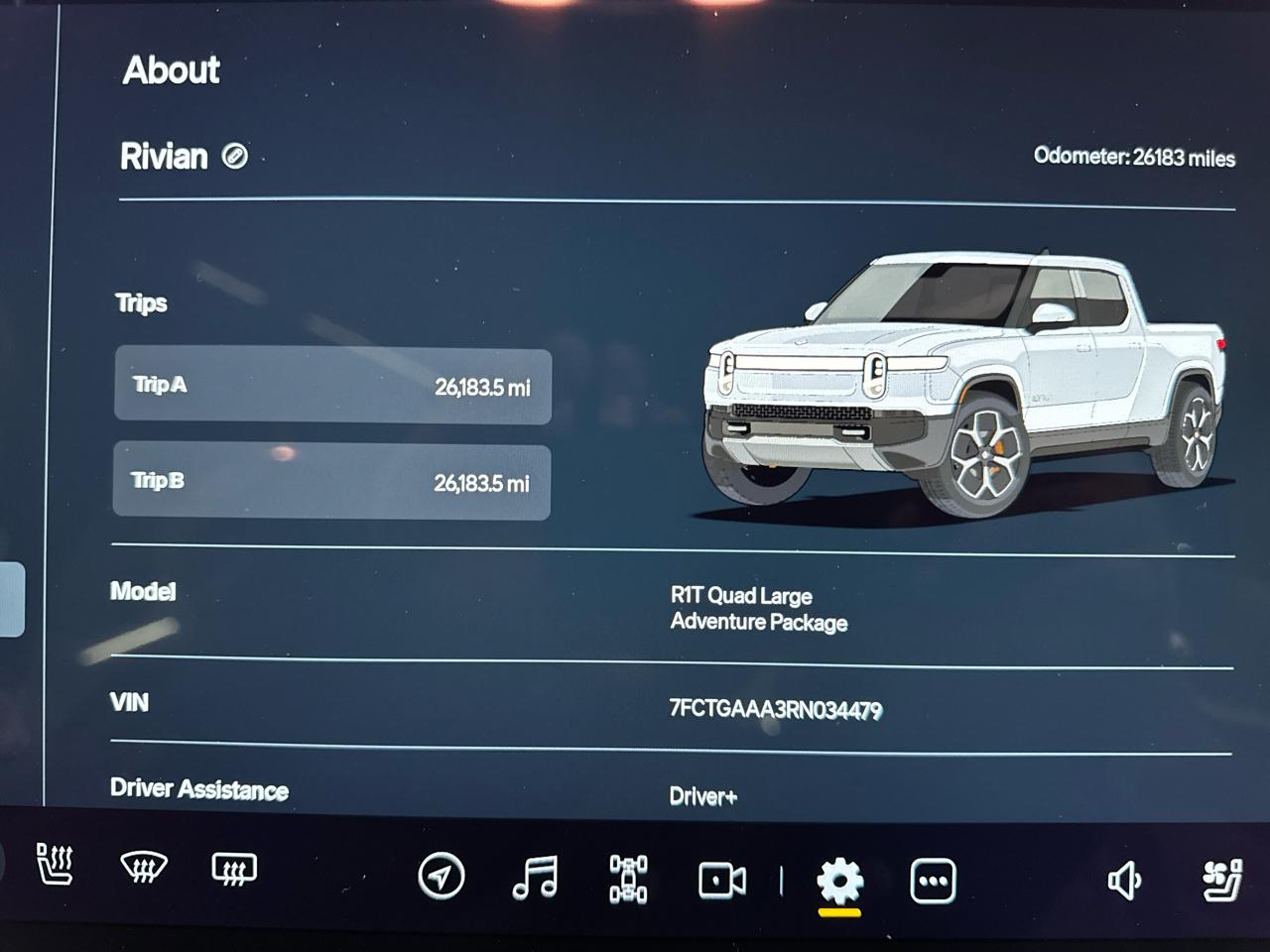 Rivian R1T Adventure Quad-Motor Large Pack 2024