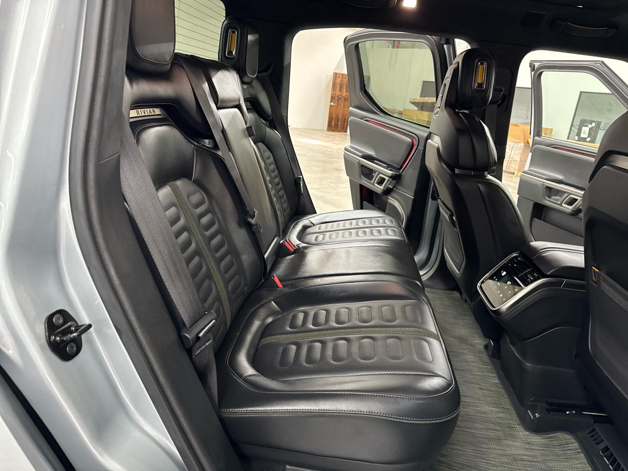 Rivian R1T Adventure Quad-Motor Large Pack 2024