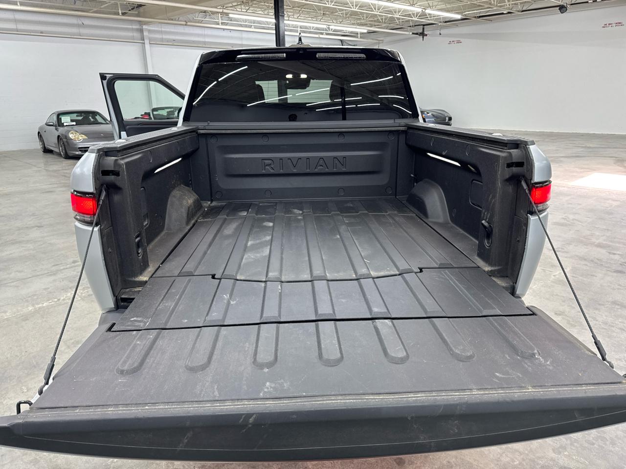 Rivian R1T Adventure Quad-Motor Large Pack 2024