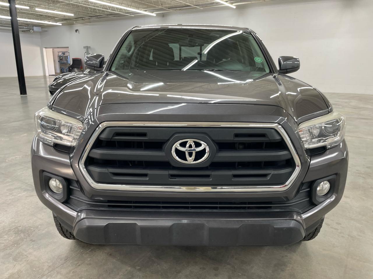 Toyota Tacoma TRD Off Road Double Cab 5' Bed V6 4x2 AT (Natl) 2017