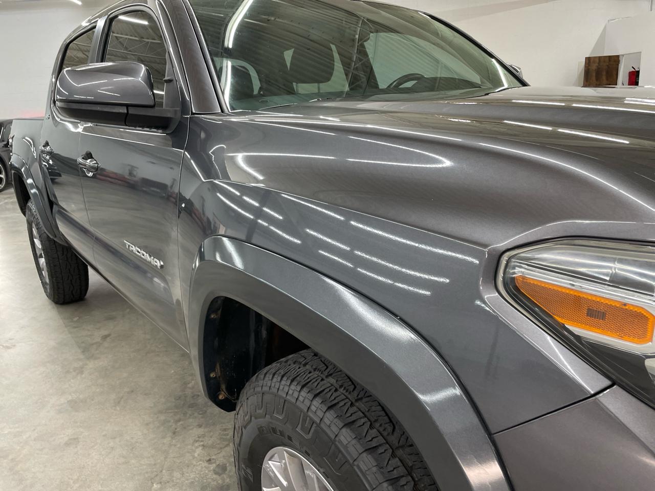 Toyota Tacoma TRD Off Road Double Cab 5' Bed V6 4x2 AT (Natl) 2017