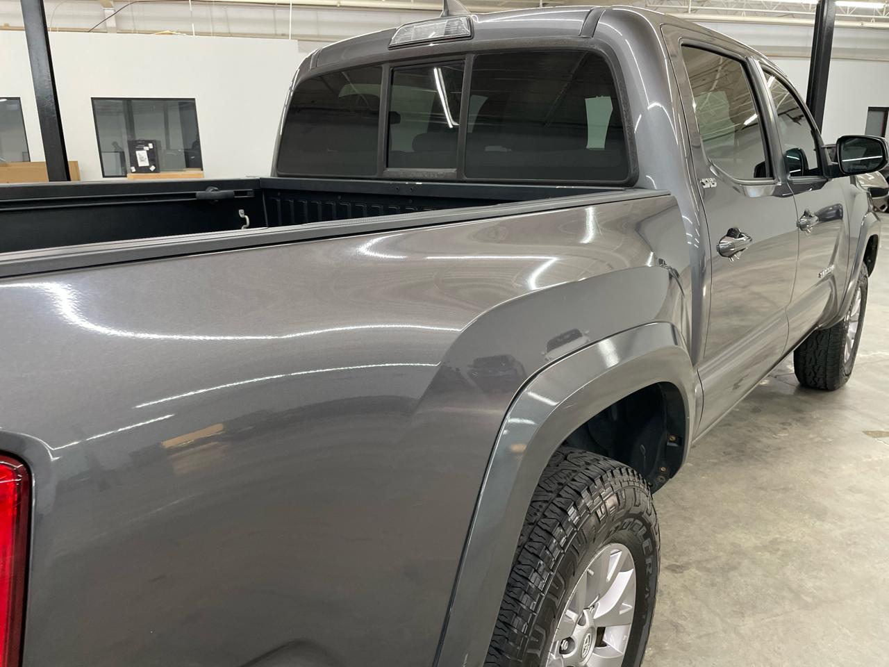 Toyota Tacoma TRD Off Road Double Cab 5' Bed V6 4x2 AT (Natl) 2017