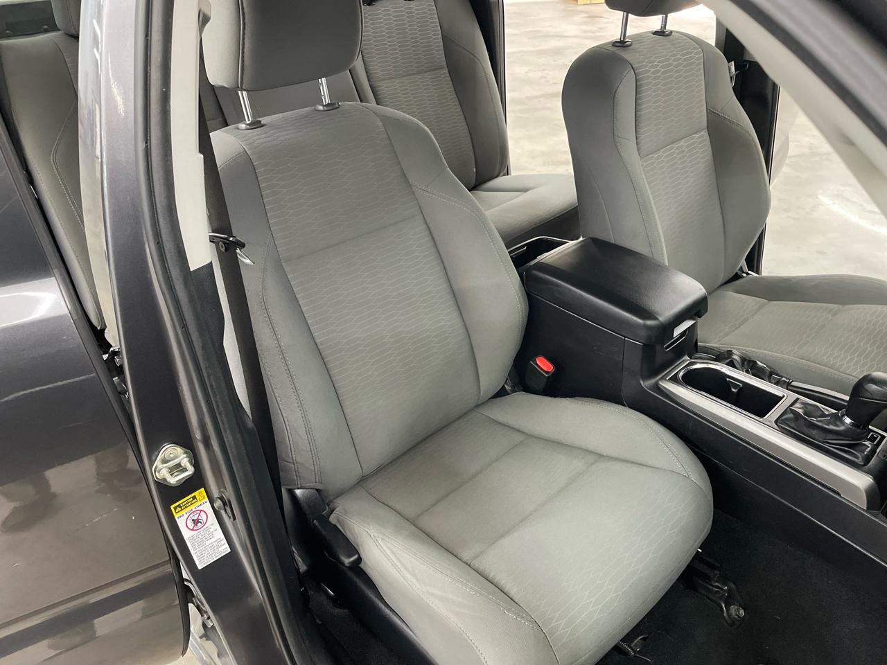 Toyota Tacoma TRD Off Road Double Cab 5' Bed V6 4x2 AT (Natl) 2017