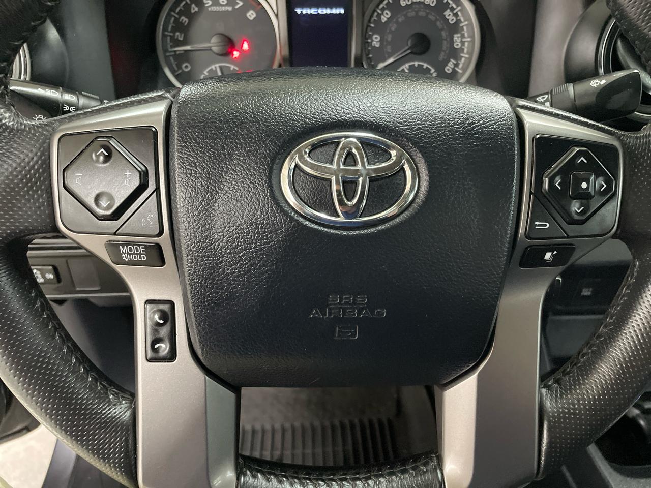 Toyota Tacoma TRD Off Road Double Cab 5' Bed V6 4x2 AT (Natl) 2017