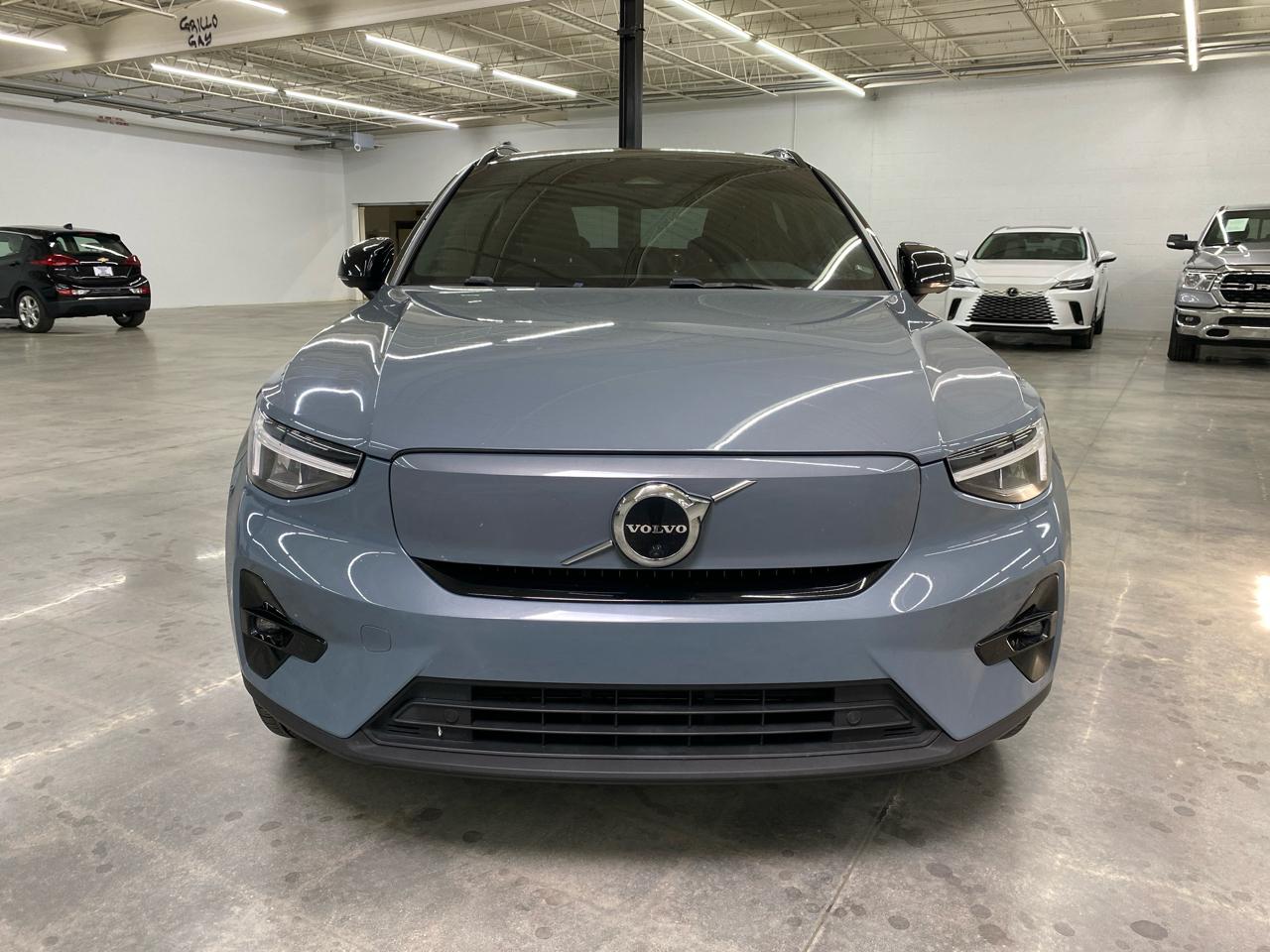 Volvo XC40 Recharge Pure Electric Twin eAWD Plus 2023