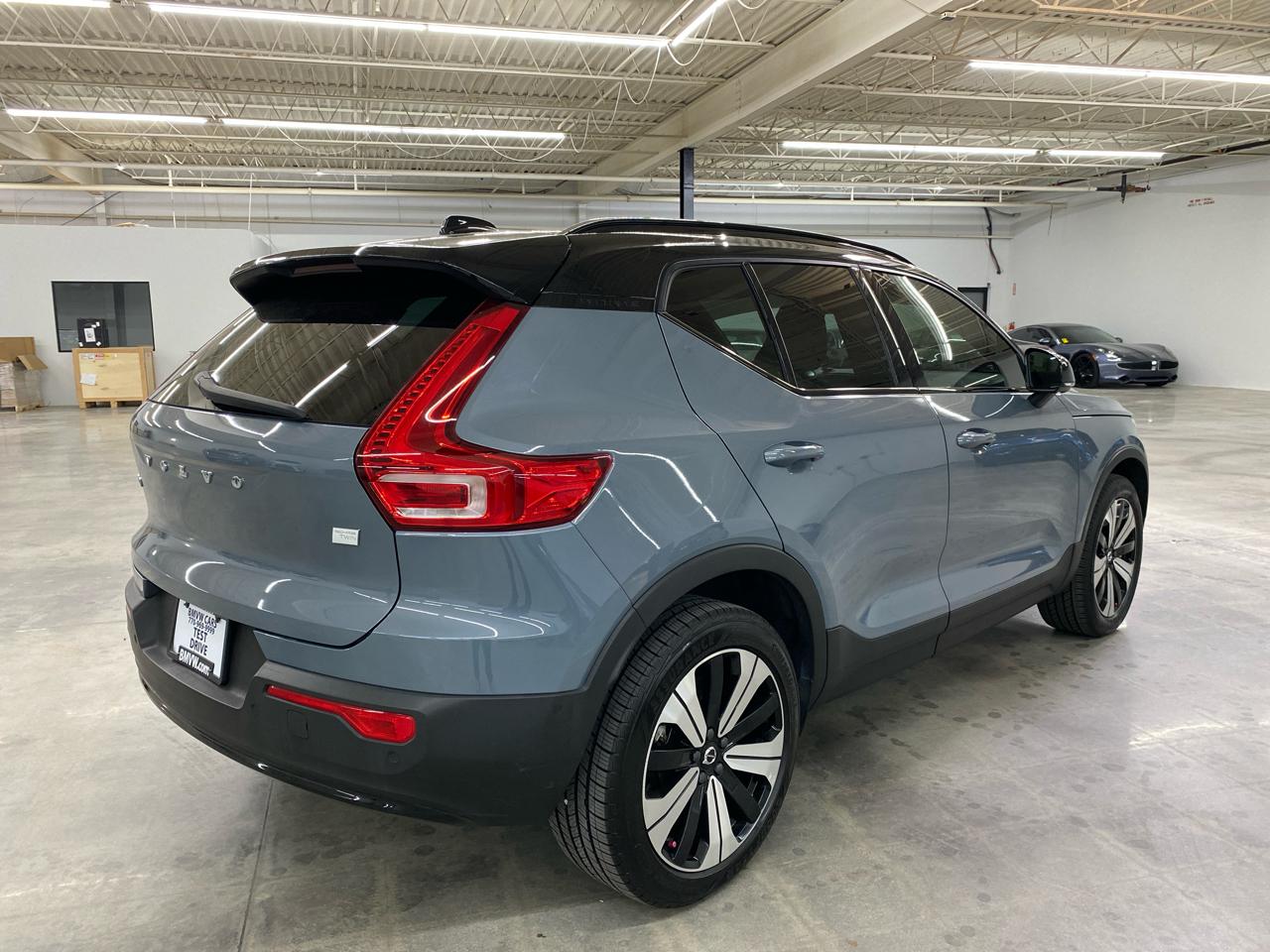 Volvo XC40 Recharge Pure Electric Twin eAWD Plus 2023