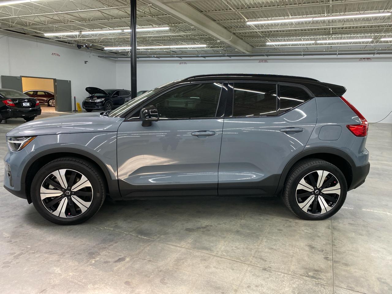 Volvo XC40 Recharge Pure Electric Twin eAWD Plus 2023