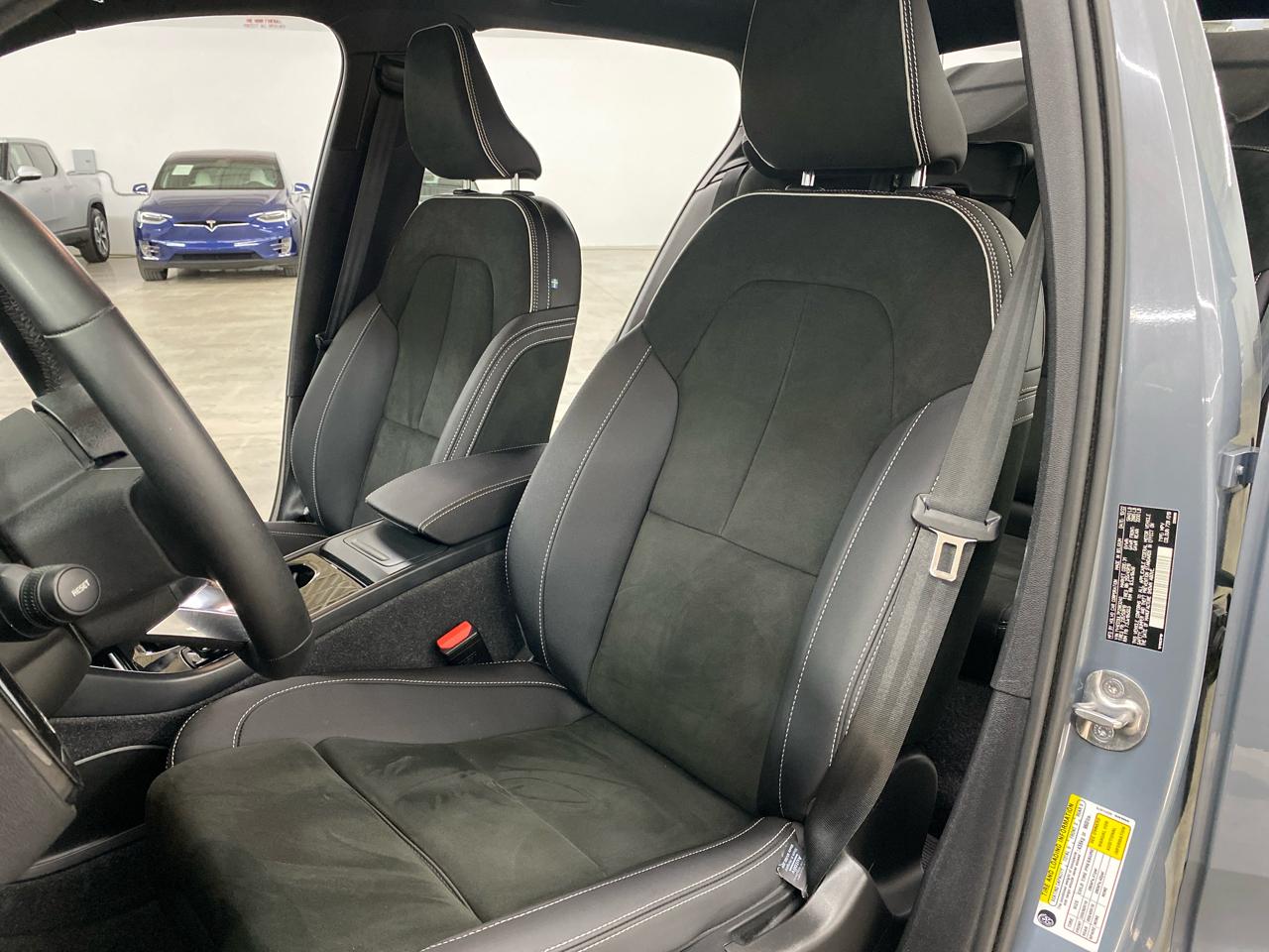 Volvo XC40 Recharge Pure Electric Twin eAWD Plus 2023