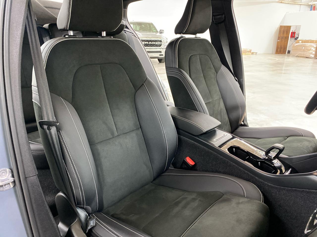 Volvo XC40 Recharge Pure Electric Twin eAWD Plus 2023