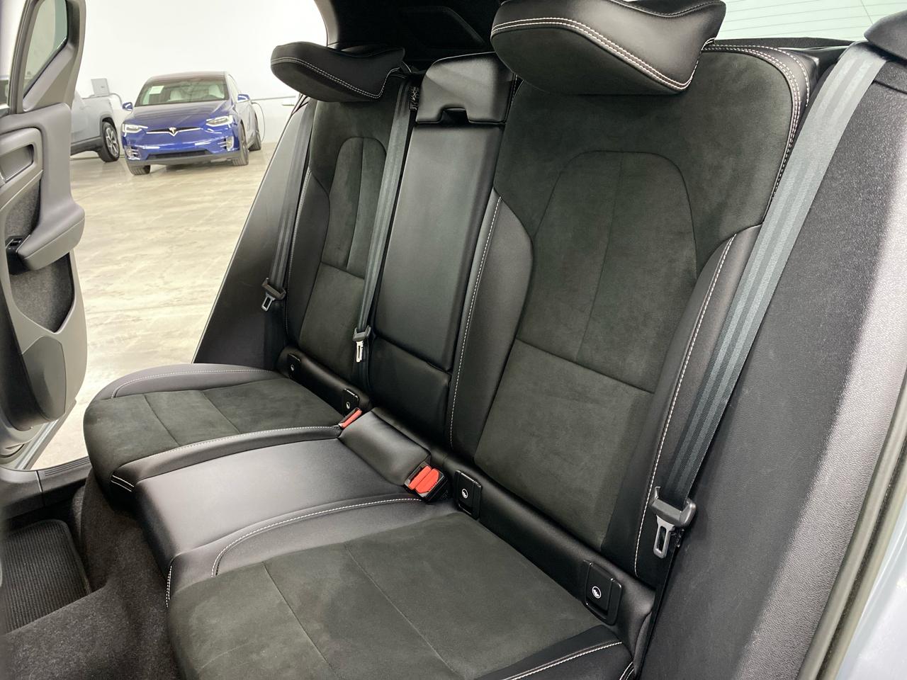 Volvo XC40 Recharge Pure Electric Twin eAWD Plus 2023