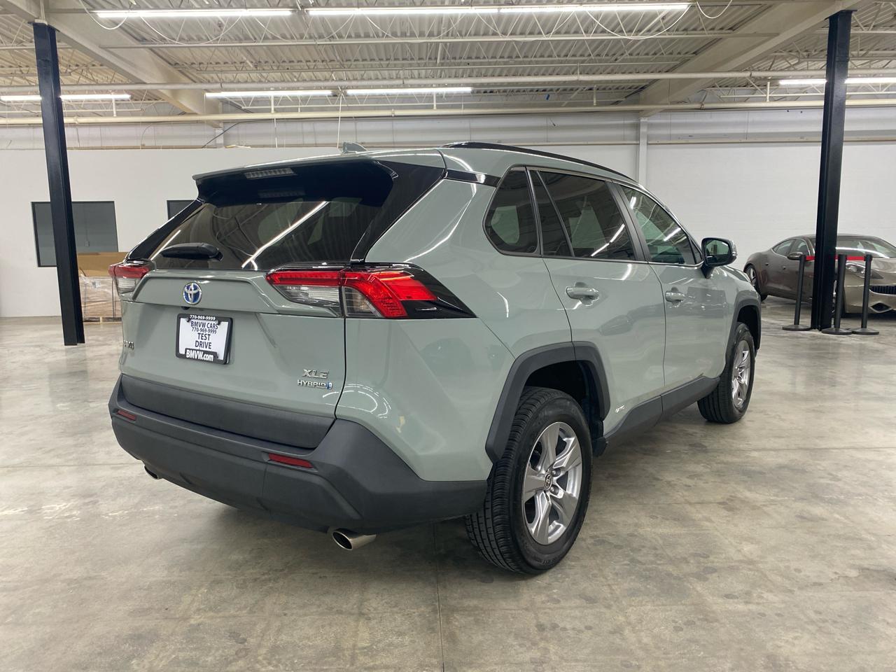 Toyota RAV4 Hybrid XLE AWD (Natl) 2023