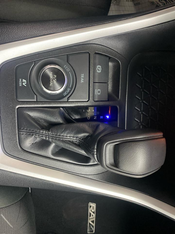 Toyota RAV4 Hybrid XLE AWD (Natl) 2023