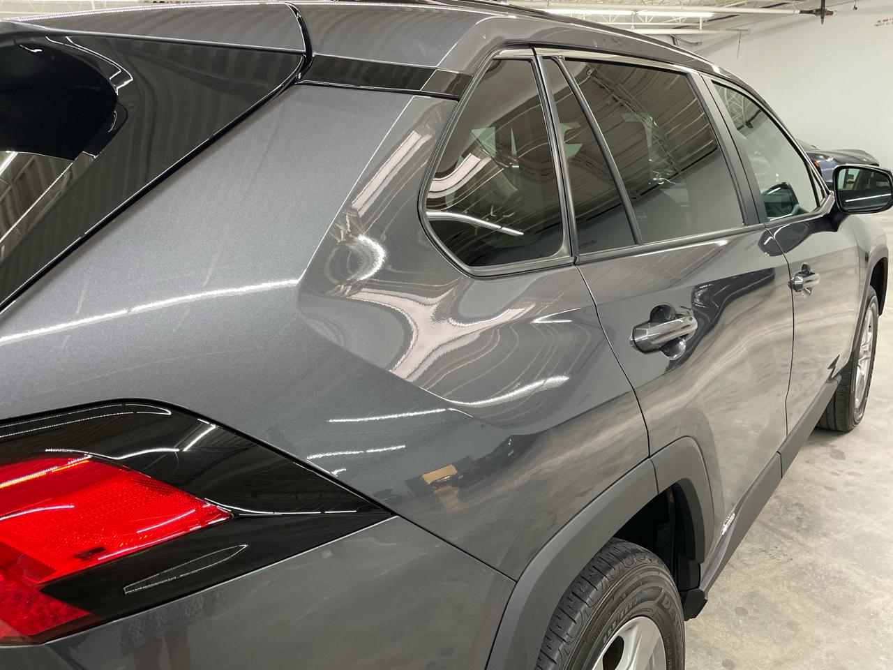 Toyota RAV4 Hybrid XLE AWD (Natl) 2024