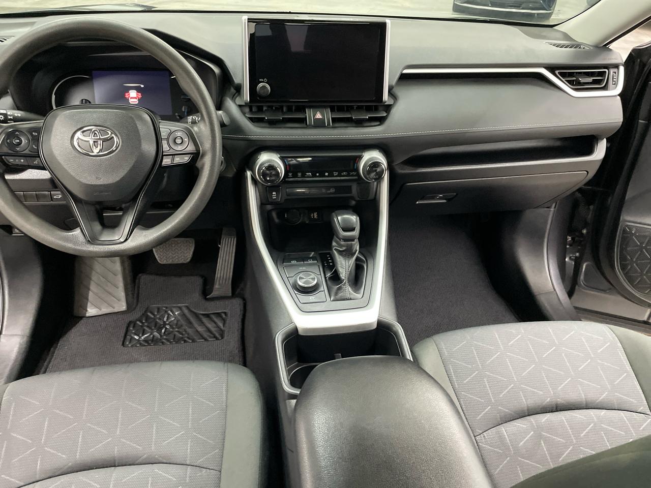 Toyota RAV4 Hybrid XLE AWD (Natl) 2024