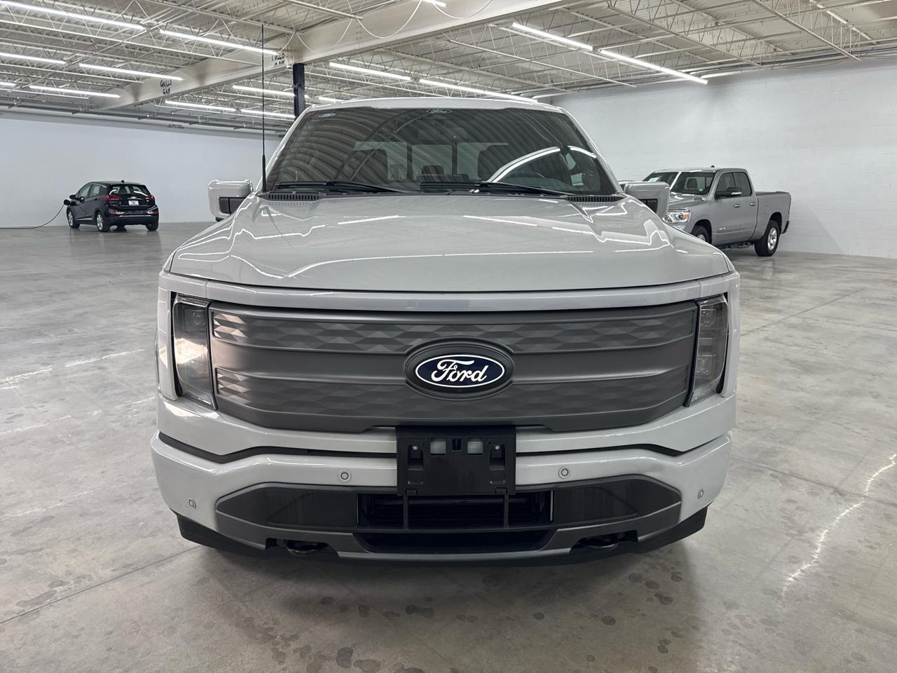Ford F-150 Lightning LARIAT 4WD SuperCrew 5.5' Box 2024