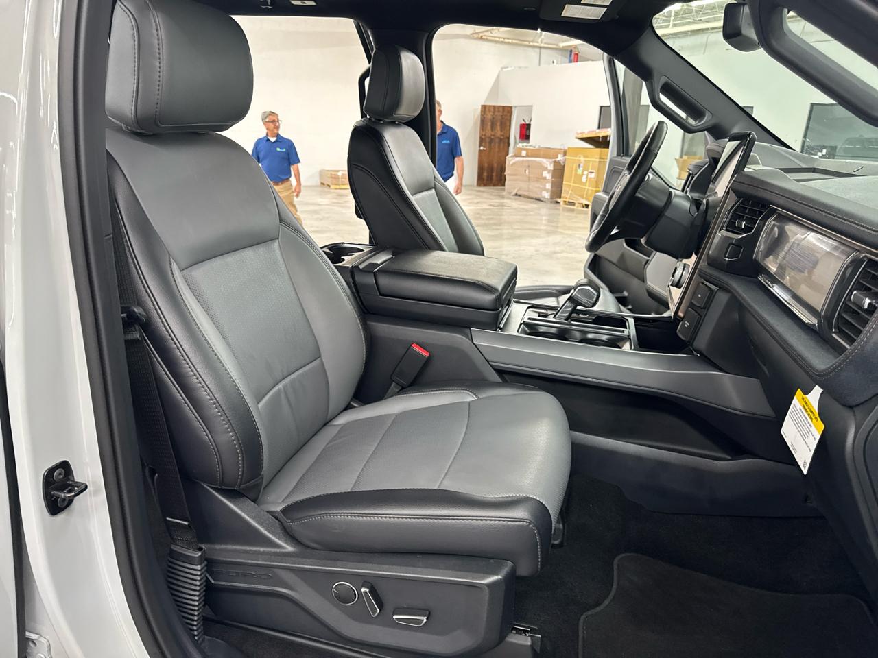 Ford F-150 Lightning LARIAT 4WD SuperCrew 5.5' Box 2024