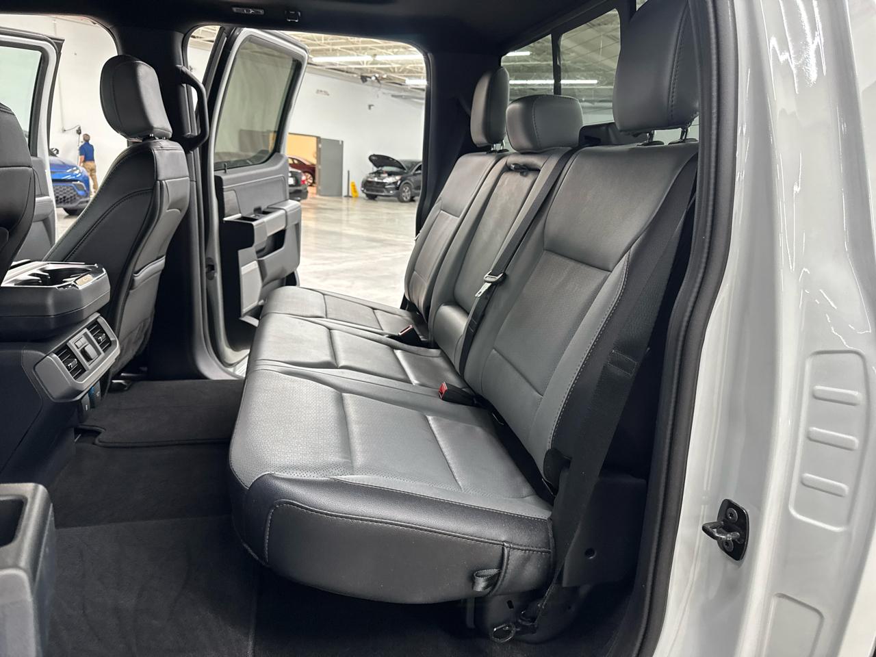 Ford F-150 Lightning LARIAT 4WD SuperCrew 5.5' Box 2024