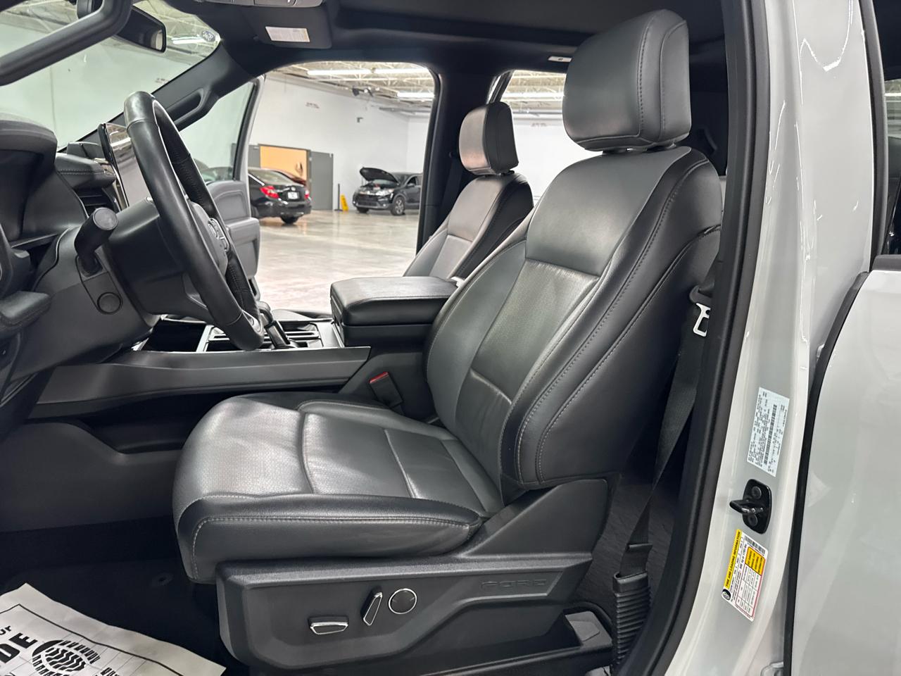 Ford F-150 Lightning LARIAT 4WD SuperCrew 5.5' Box 2024