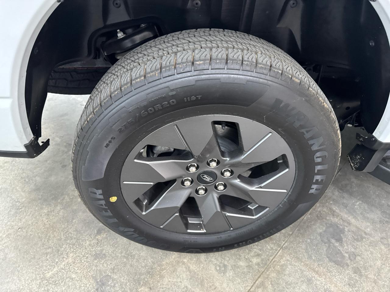 Ford F-150 Lightning LARIAT 4WD SuperCrew 5.5' Box 2024