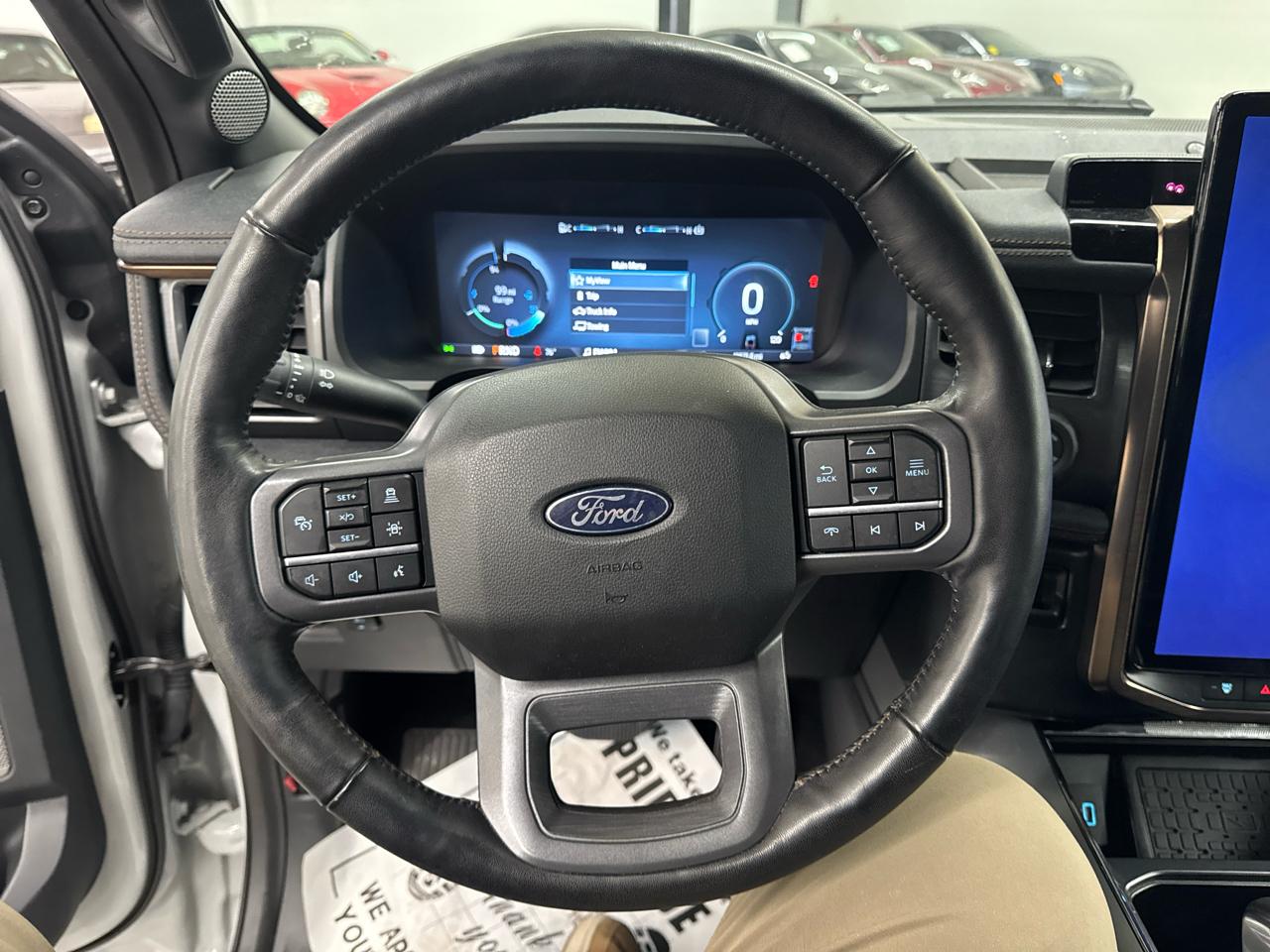 Ford F-150 Lightning LARIAT 4WD SuperCrew 5.5' Box 2024