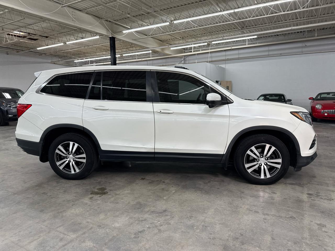 Honda Pilot 2WD 4dr EX-L w/Navi 2016