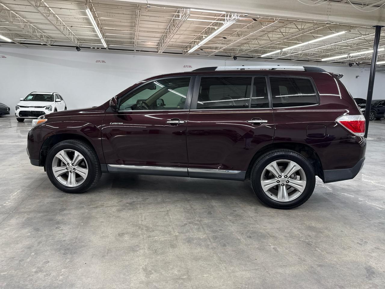 Toyota Highlander FWD 4dr V6 Limited (Natl) 2013