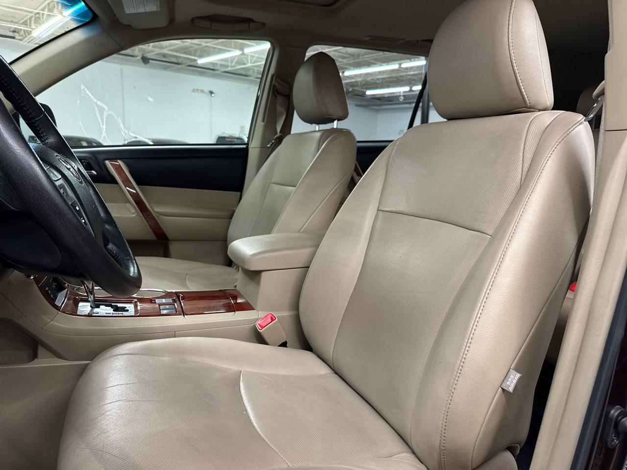 Toyota Highlander FWD 4dr V6 Limited (Natl) 2013
