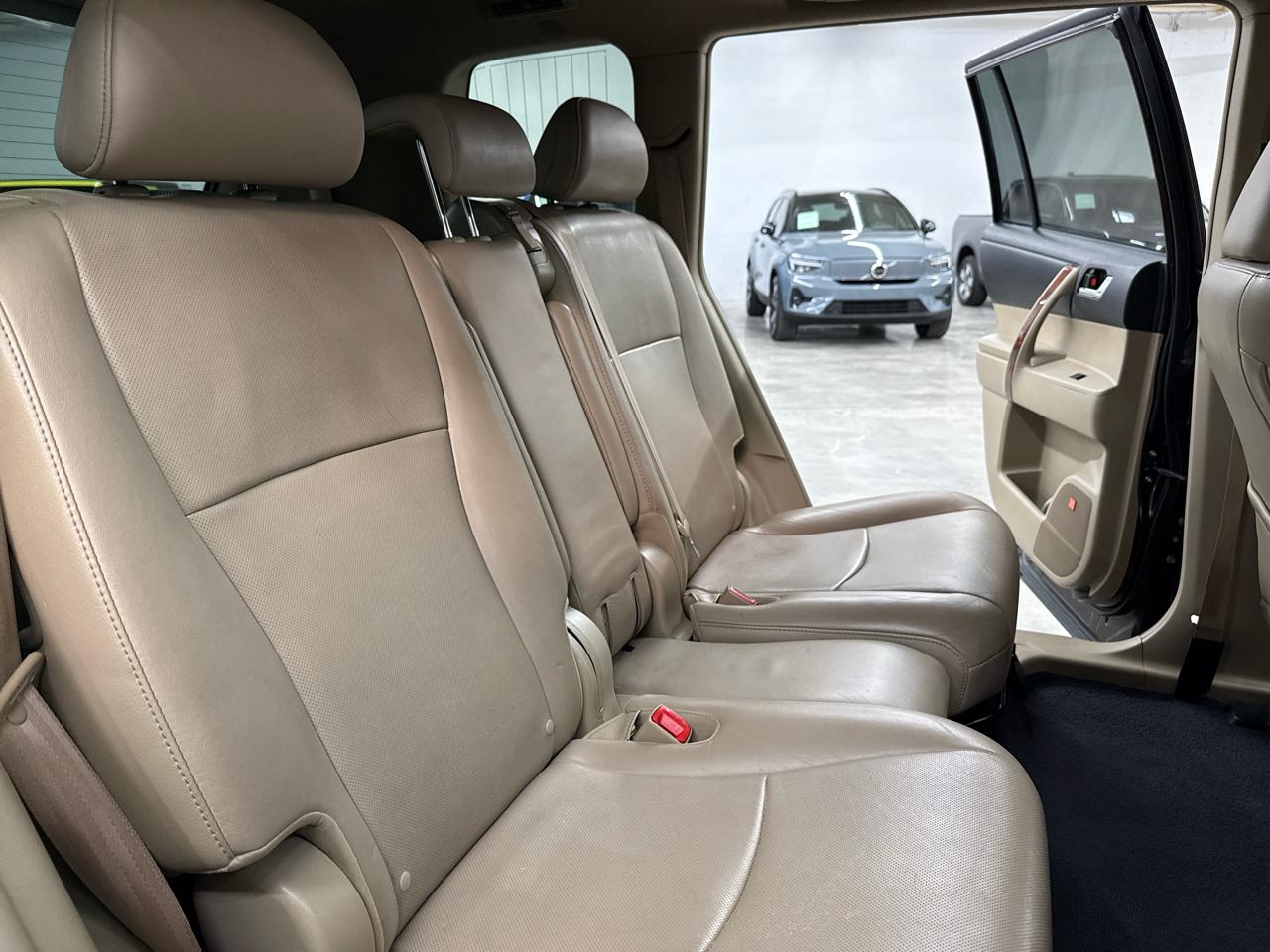 Toyota Highlander FWD 4dr V6 Limited (Natl) 2013