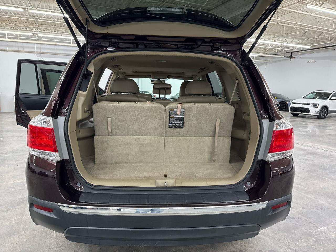 Toyota Highlander FWD 4dr V6 Limited (Natl) 2013