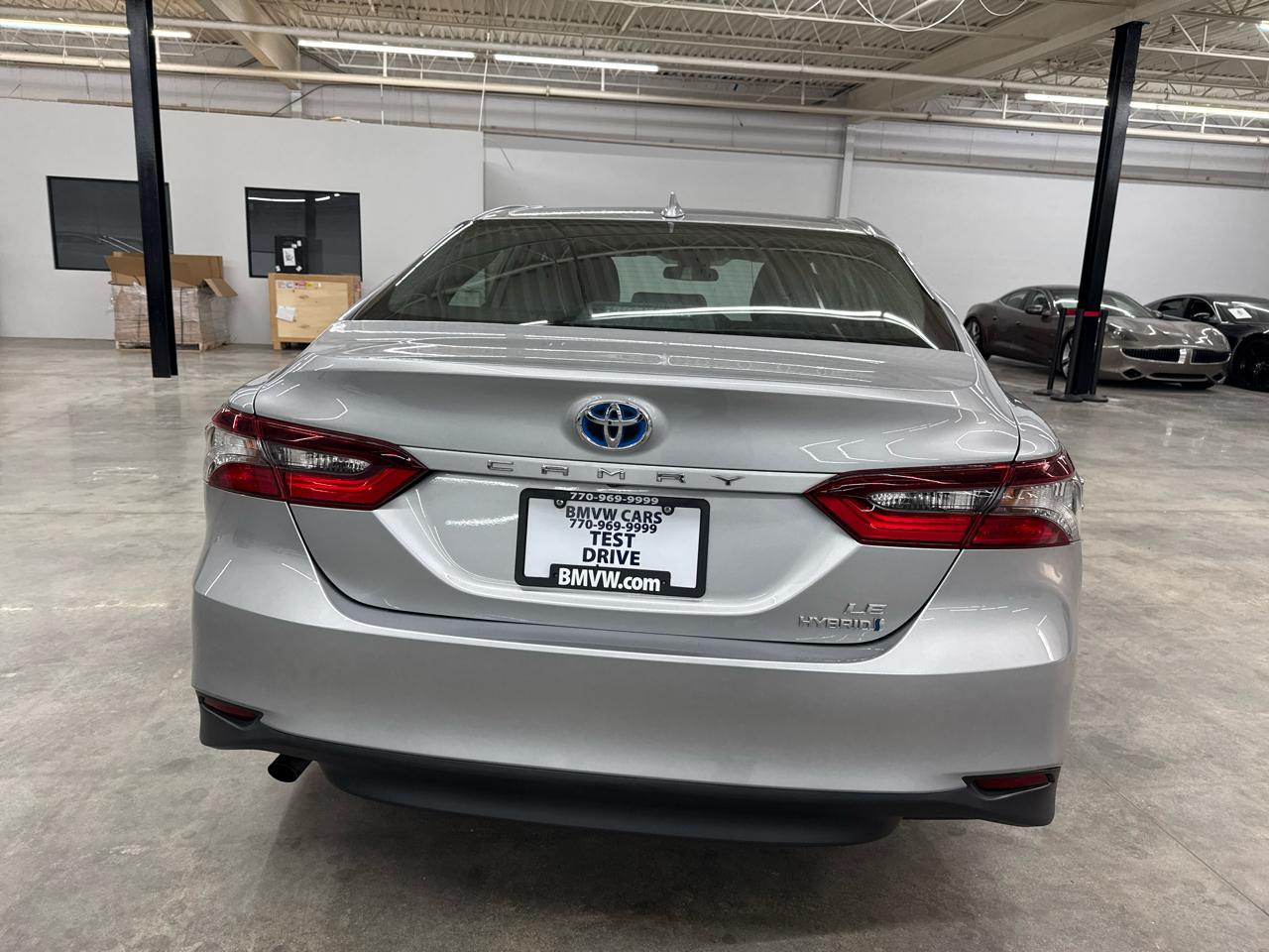 Toyota Camry Hybrid LE CVT (Natl) 2022